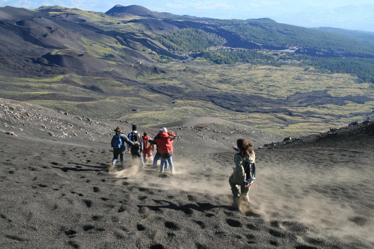 הוילה לינגואגלוסה Rifugio Il Ginepro Dell'Etna מראה חיצוני תמונה