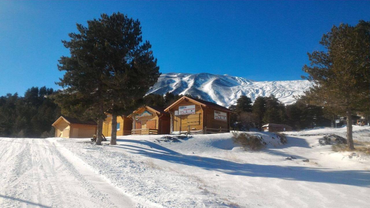 הוילה לינגואגלוסה Rifugio Il Ginepro Dell'Etna מראה חיצוני תמונה